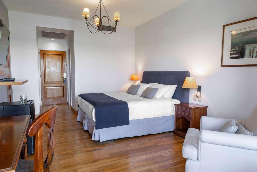 Hotel Wyndham Garden Luján Zimmer foto